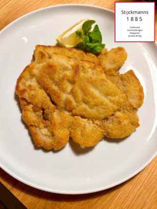 Wiener Schnitzel in Stöckmanns 1885 Restaurant in Essen